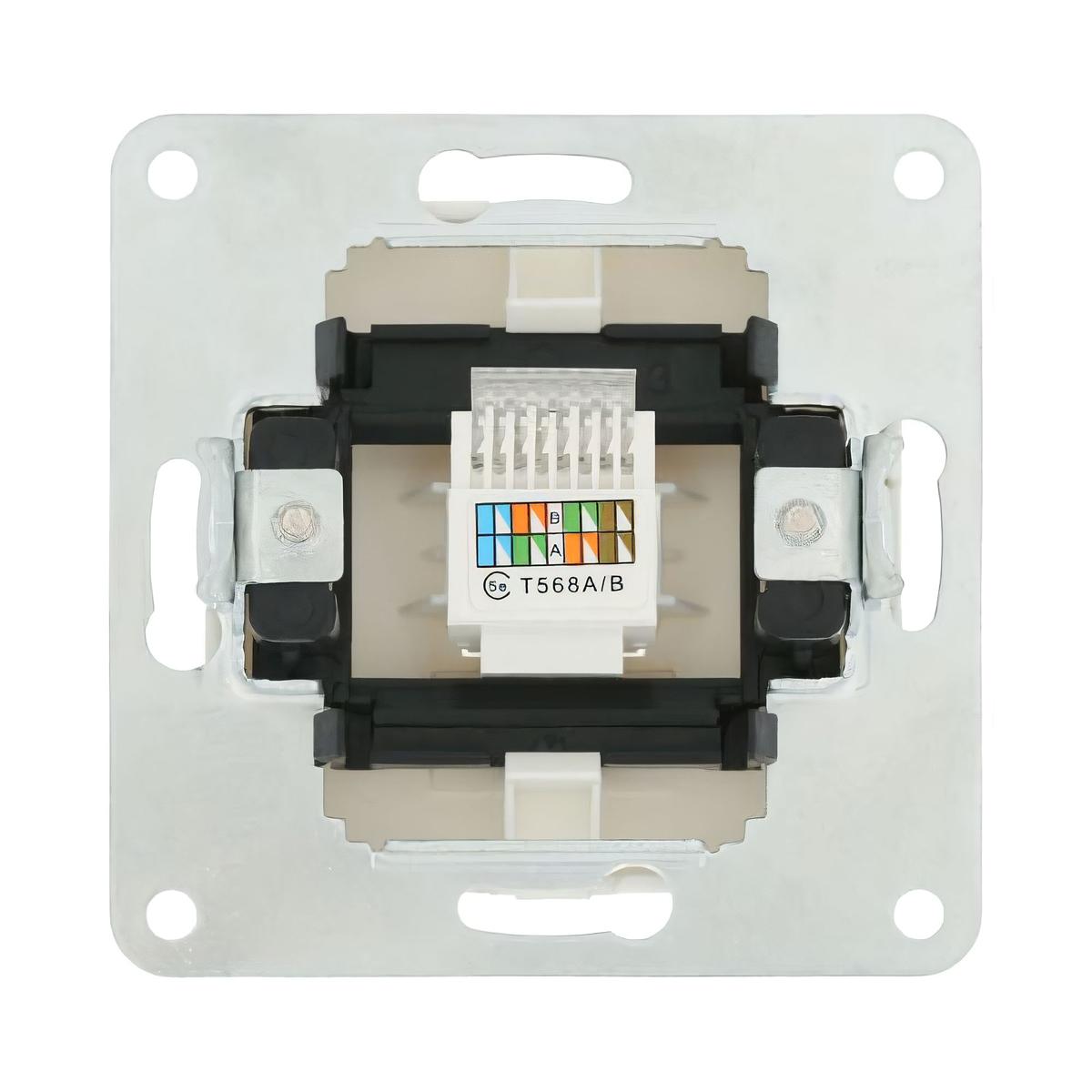 фото розетка lk studio компьютерная rj-45 кат. 5е с накладкой (белый) lk80 846104-1 | 220svet.ru